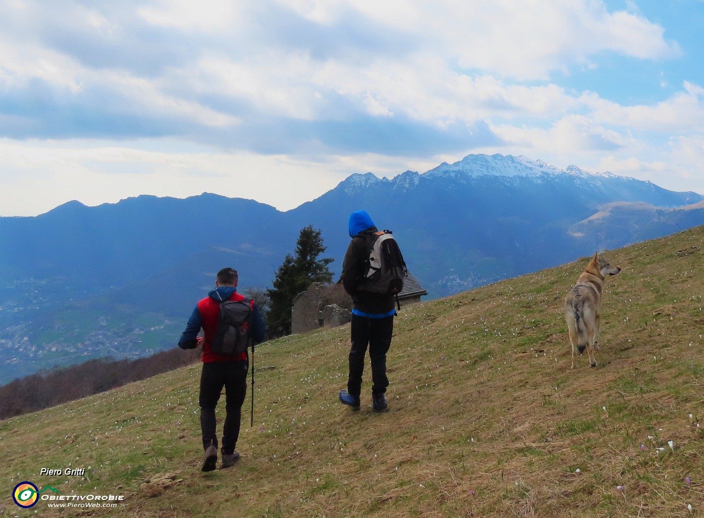 66 Rientriamo con vista in Resegone.JPG
